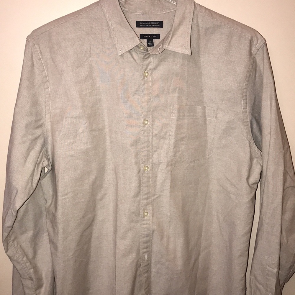 Banana Republic men’s Taupe button down dress shirt.